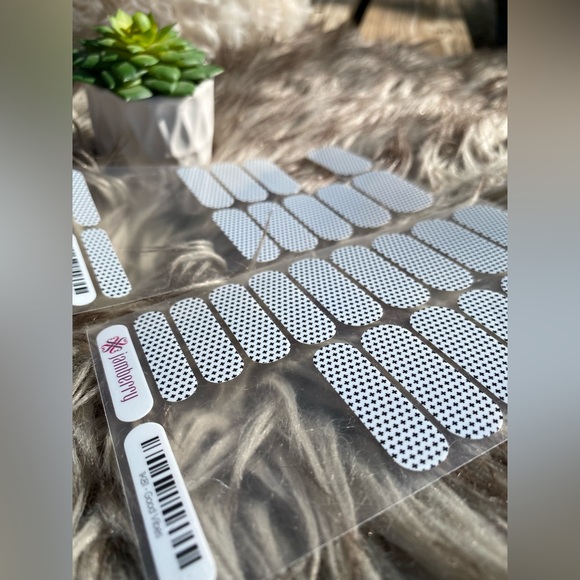➕ (2) Partial Full Sheets Good Vibes Jamberry Nail Wraps - Picture 5 of 12